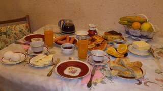 Гостевой дом JA Кутаиси Трехместный номер с общей ванной комнатой-3